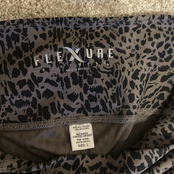 Flexure body wear leggings - Picture 5 of 5